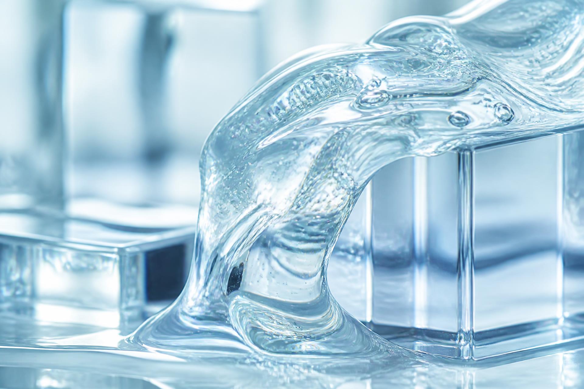 Gel transparente de ácido hialurónico sobre bloques de vidrio